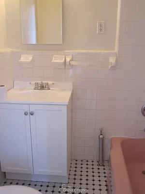 Rented by City Connections Realty | media 11