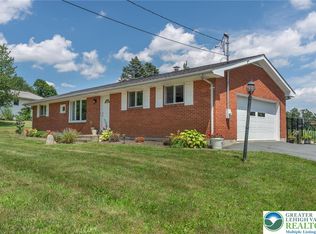 88 Moorestown Dr, Bath, PA 18014