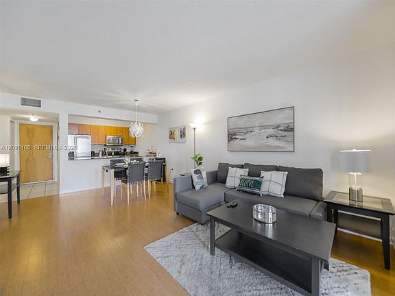 2nd image of 1200 Brickell Bay Dr APT 2119