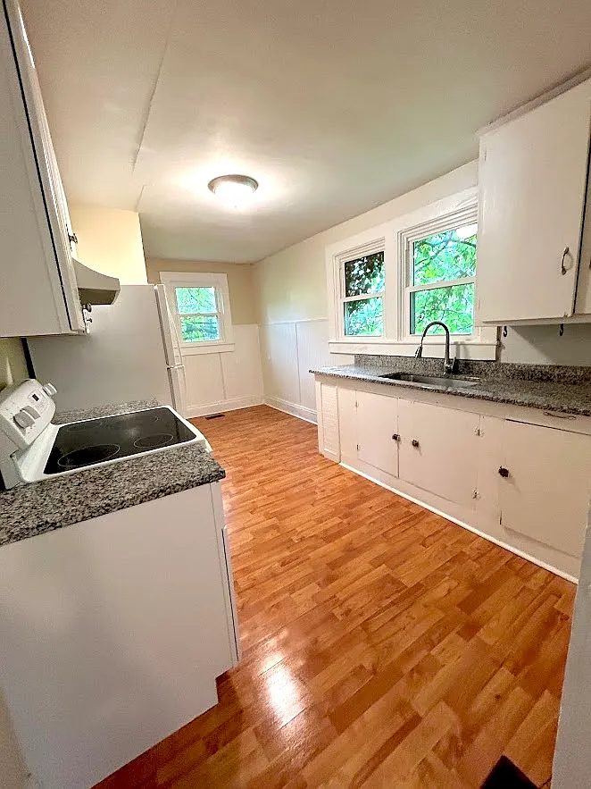 1233 East Center Street - Apt B — Photo 2