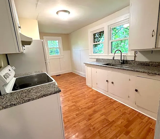 1233 E Center St — Photo 10