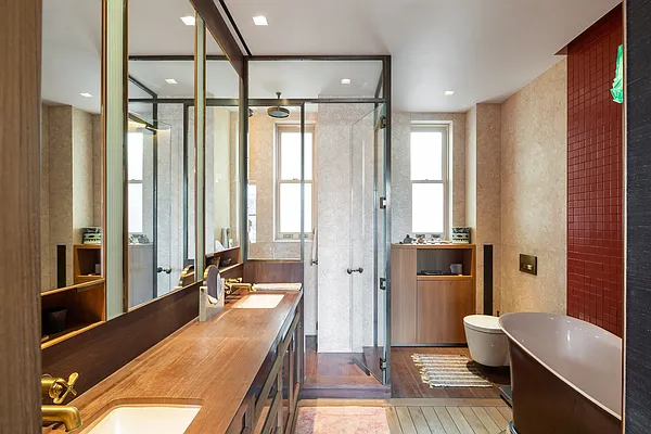 Sold by Douglas Elliman | media 21