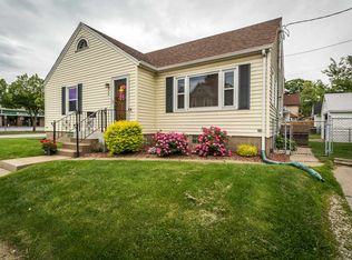 606 E Locust St, Davenport, IA
