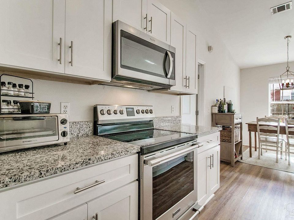 1st image of 8727 Ramble Woods Dr
