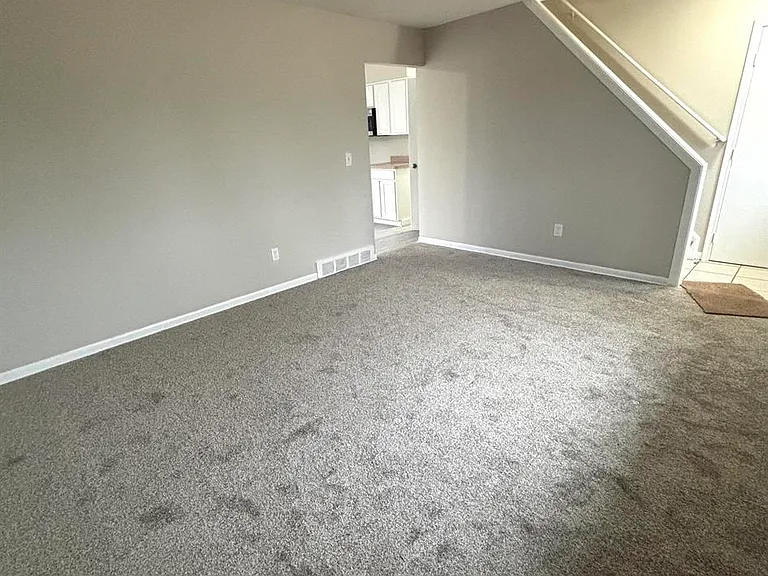 3815 Wedgewood Dr — Photo 12