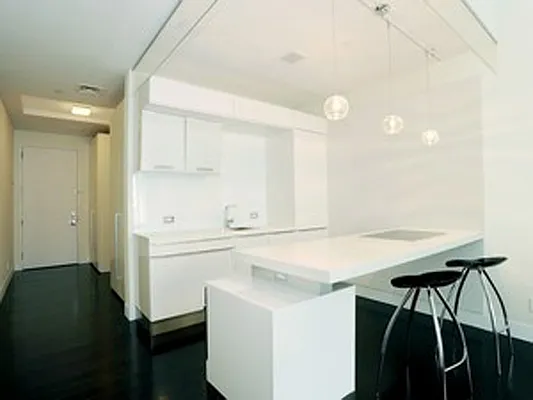 Rented by Sotheby's International Realty | media 95