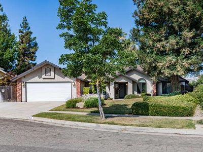 7631 N 9th St, Fresno, CA, 93720