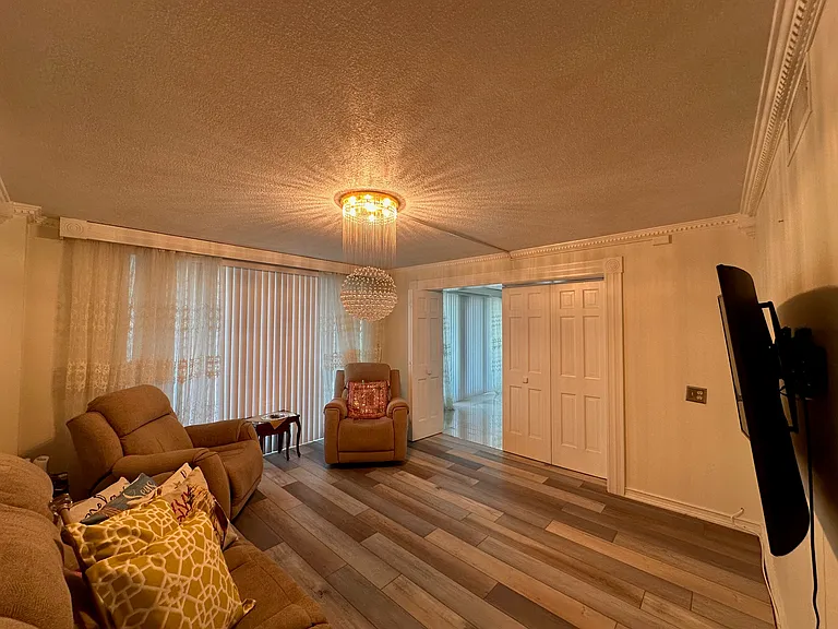 2699 Seville Blvd #701 — Photo 8
