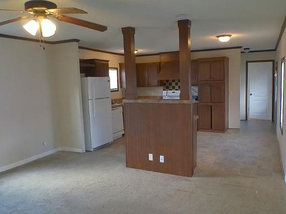 3rd image of 3323 Iowa St Lot 553