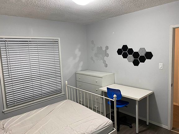 4th image of 1000 E 21st Ave