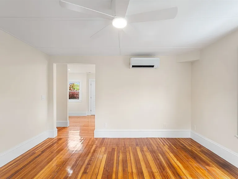 29 Sylvan St #2 — Photo 10