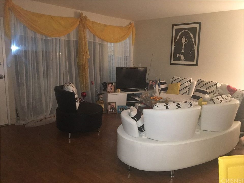 1st image of 18350 Hatteras St APT 162