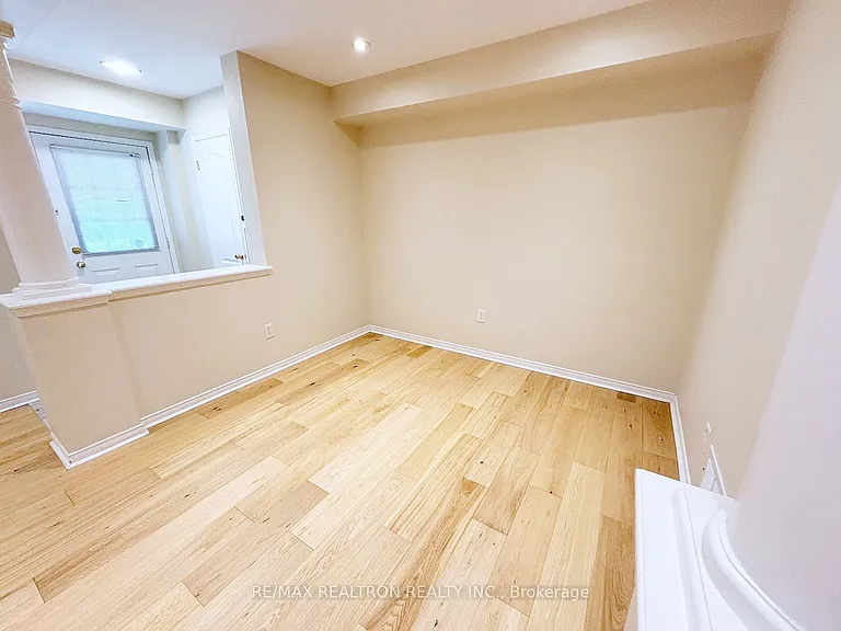 329 Bur Oak Ave — Photo 3