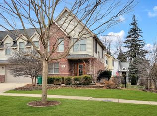 221 W Quincy St, Westmont, IL
