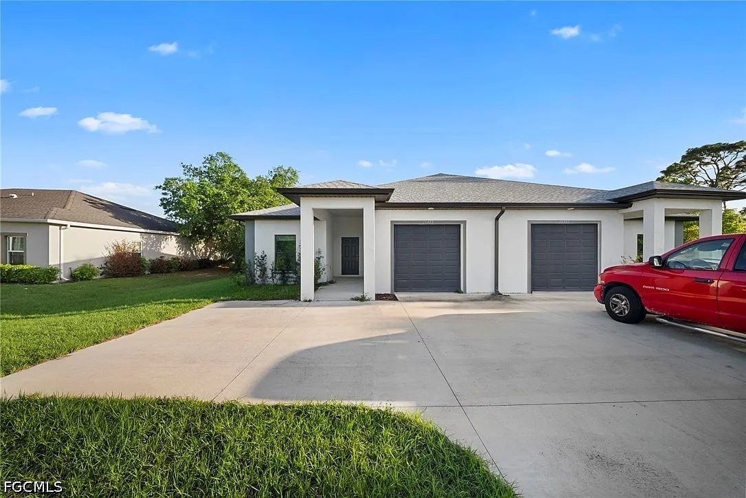 Building Photo - 26481 Sandhill Blvd