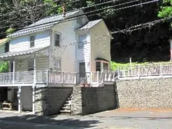 87 Millbrook Ave, Dover, NJ 07801