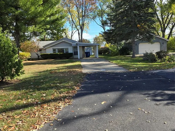 3194 Whitfield Dr, Waterford, MI 48329