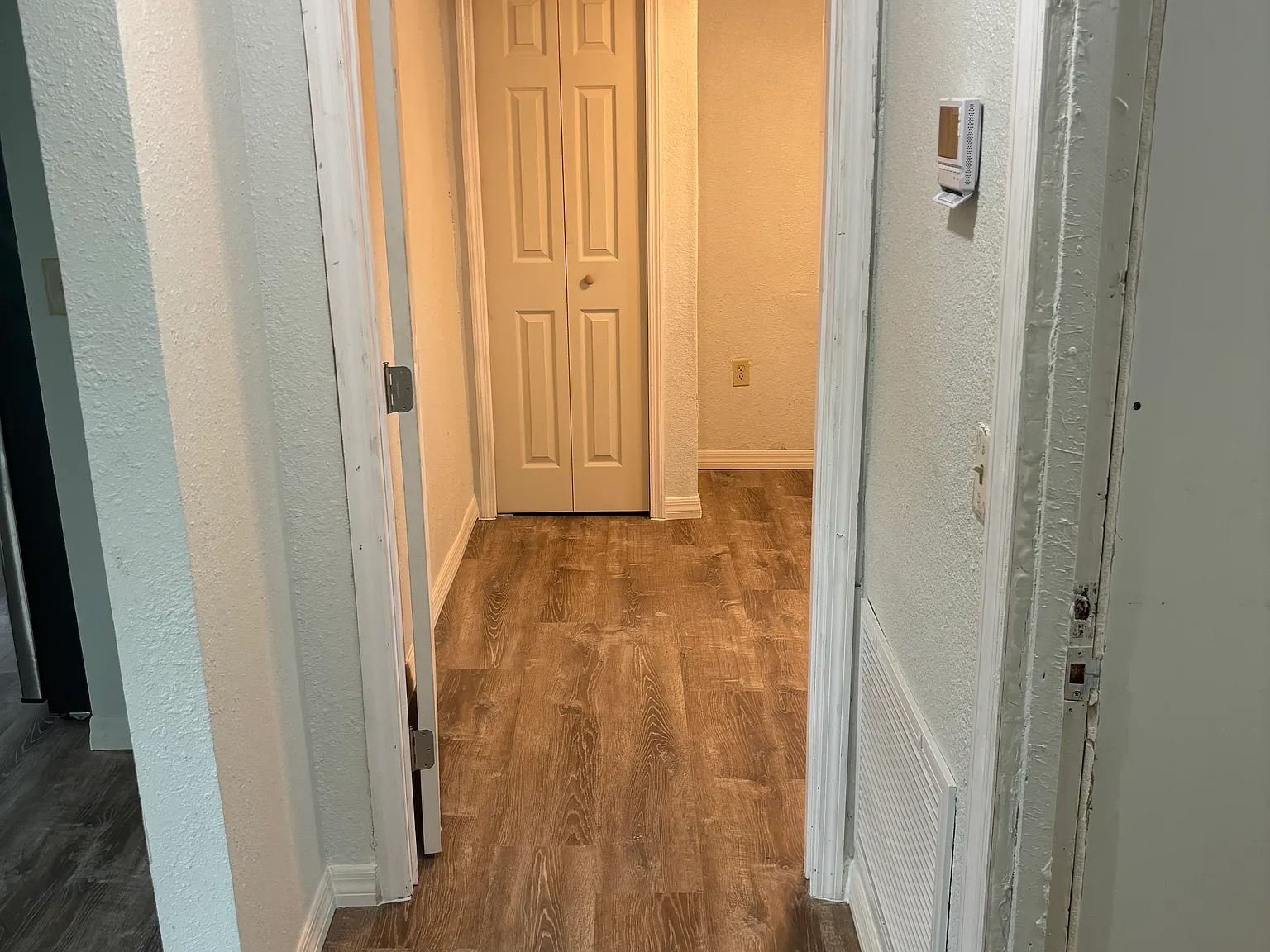 2 bed, 672 sqft, $1,200 — Photo 2
