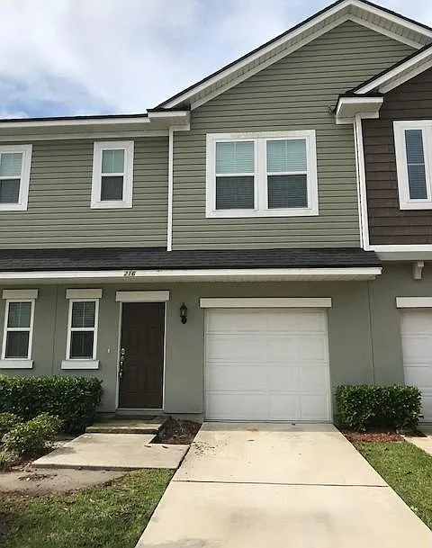 2 bed, 2.5 bath, 1333 sqft, $1,700 — Photo 1