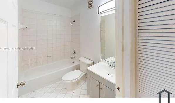 2911 SE 13th Rd #206 — Photo 22