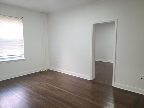 4th image of 11 Gifford Ave APT 4G