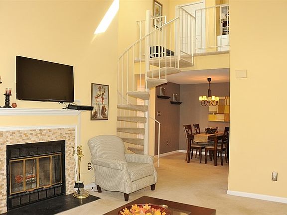 5th image of 6909B Sandra Marie Cir