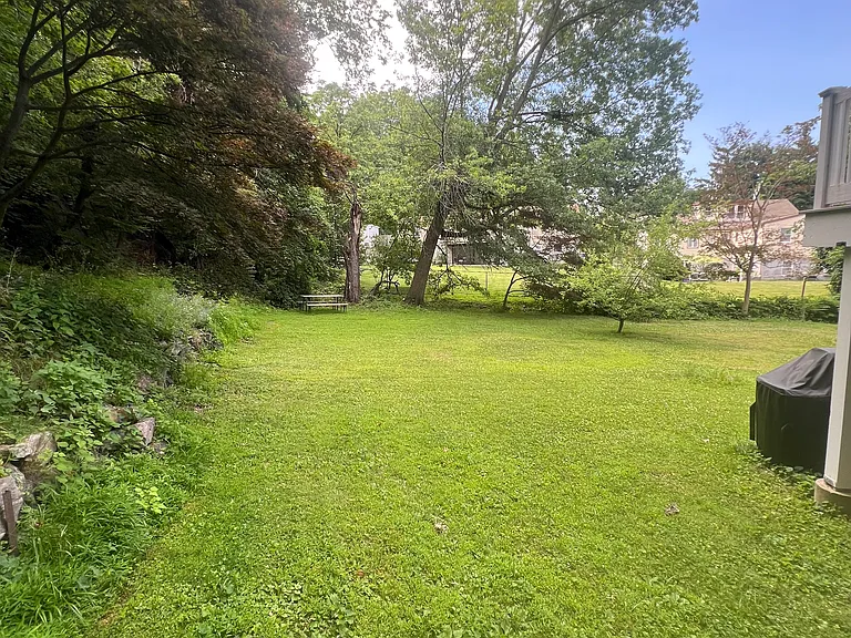 32 Maple St #2 — Photo 14