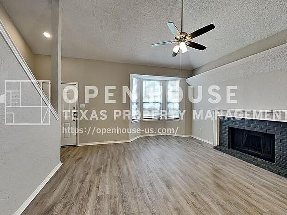 4th image of 219 Cutting Horse Ln