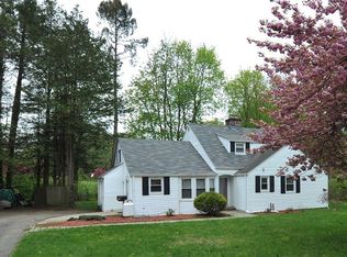 28 Edgepark Rd, White Plains, NY 10603