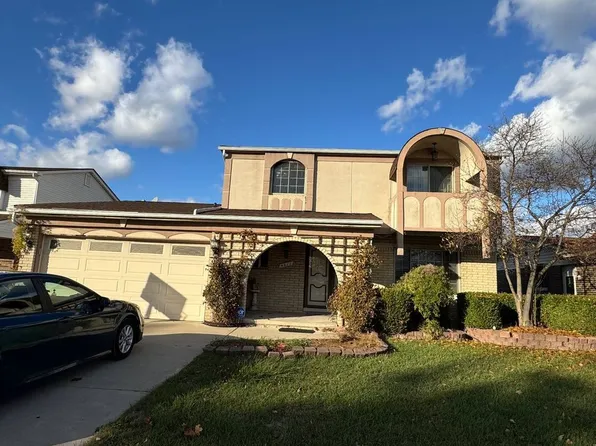 4411 Bloomfield Dr, Sterling Heights, MI 48310