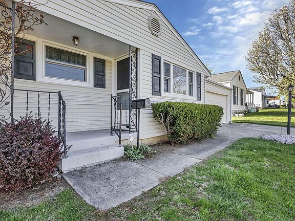 4th image of 1093 Harwood Dr