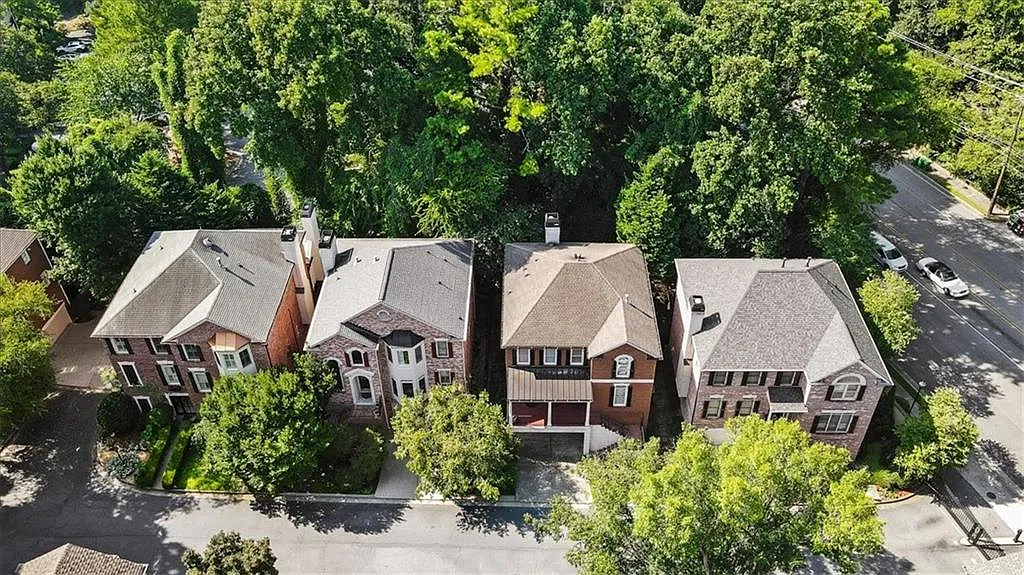 4 bed, 4.0 bath, 3441 sqft, $4,750 — Photo 3