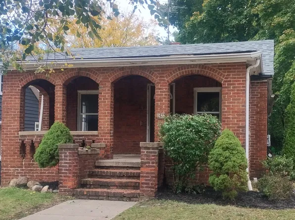 1425 Rockefeller Rd, Wickliffe, OH 44092