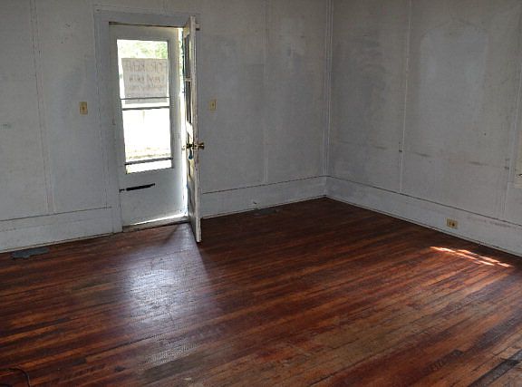 3rd image of 351 Greenville St NW