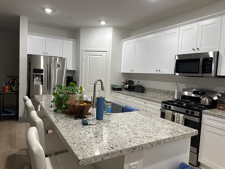 29164 Venice Pl — Photo 2