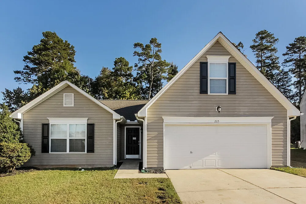 3 bed, 2.0 bath, 1492 sqft, $1,985 — Photo 1