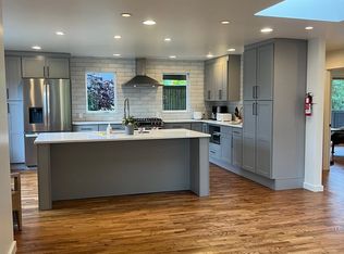 421 18th Ave E APT 6, Seattle, WA 98112