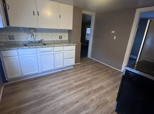 2114 W 40th Pl, Cleveland, OH 44113