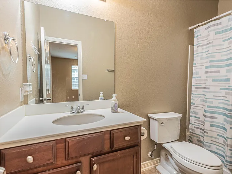 307 Autumn Creek Ln — Photo 24