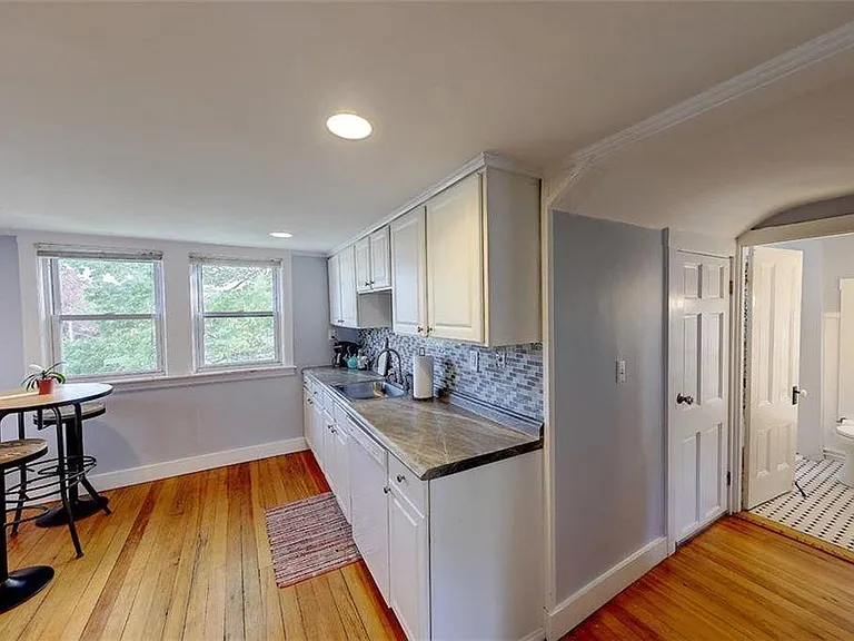 77 Mawney St #3 — Photo 7