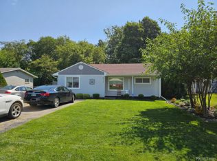 16035 Allen Rd, Southgate, MI 48195