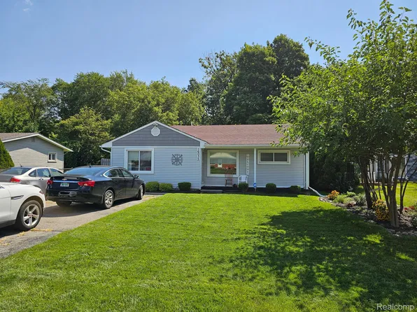 16035 Allen Rd, Southgate, MI 48195