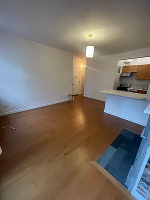 Rented by Weinstein Realty Group | media 6