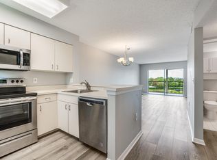 2236 N Cypress Bend Dr APT 512, Pompano Beach, FL 33069