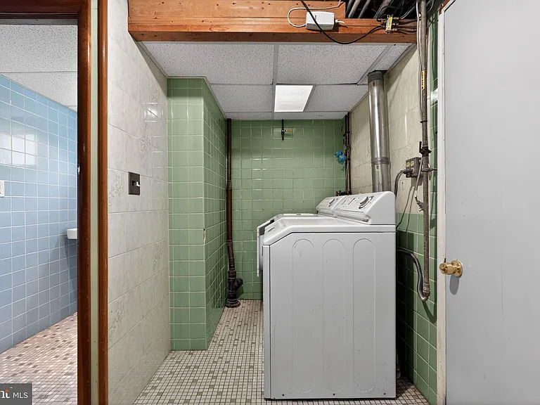 439 E 11th Ave — Photo 25