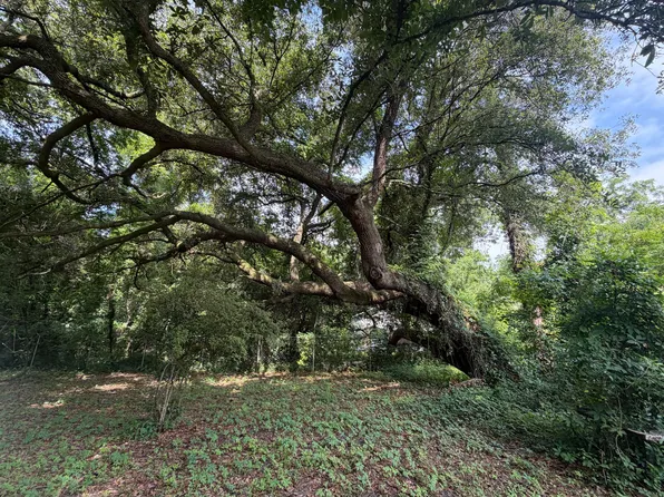 107 Lockhart St, Walterboro, SC 29488