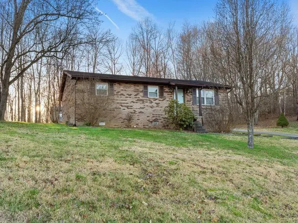 4349 Willard Dr, Ashland, KY 41102