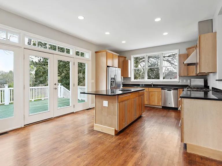 2849 Ashford Rd — Photo 2