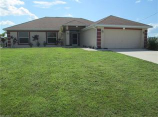 3405 NE 13th Pl, Cape Coral, FL 33909