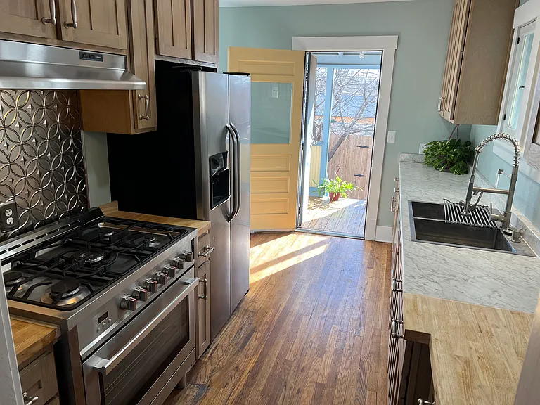 1408 Silver Ave SE — Photo 3